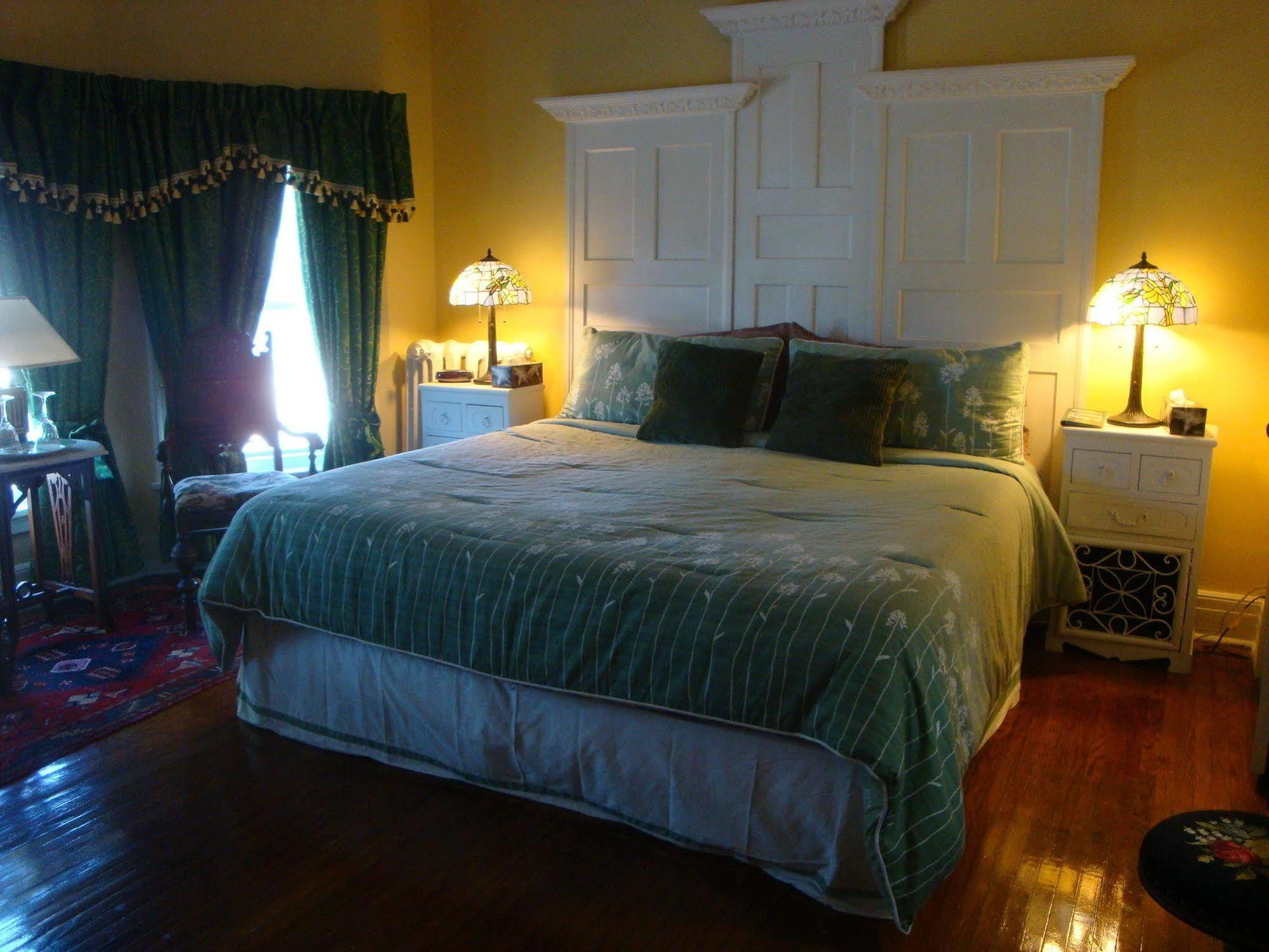 A Moment In Time Bed And Breakfast Niagara Falls Exterior foto