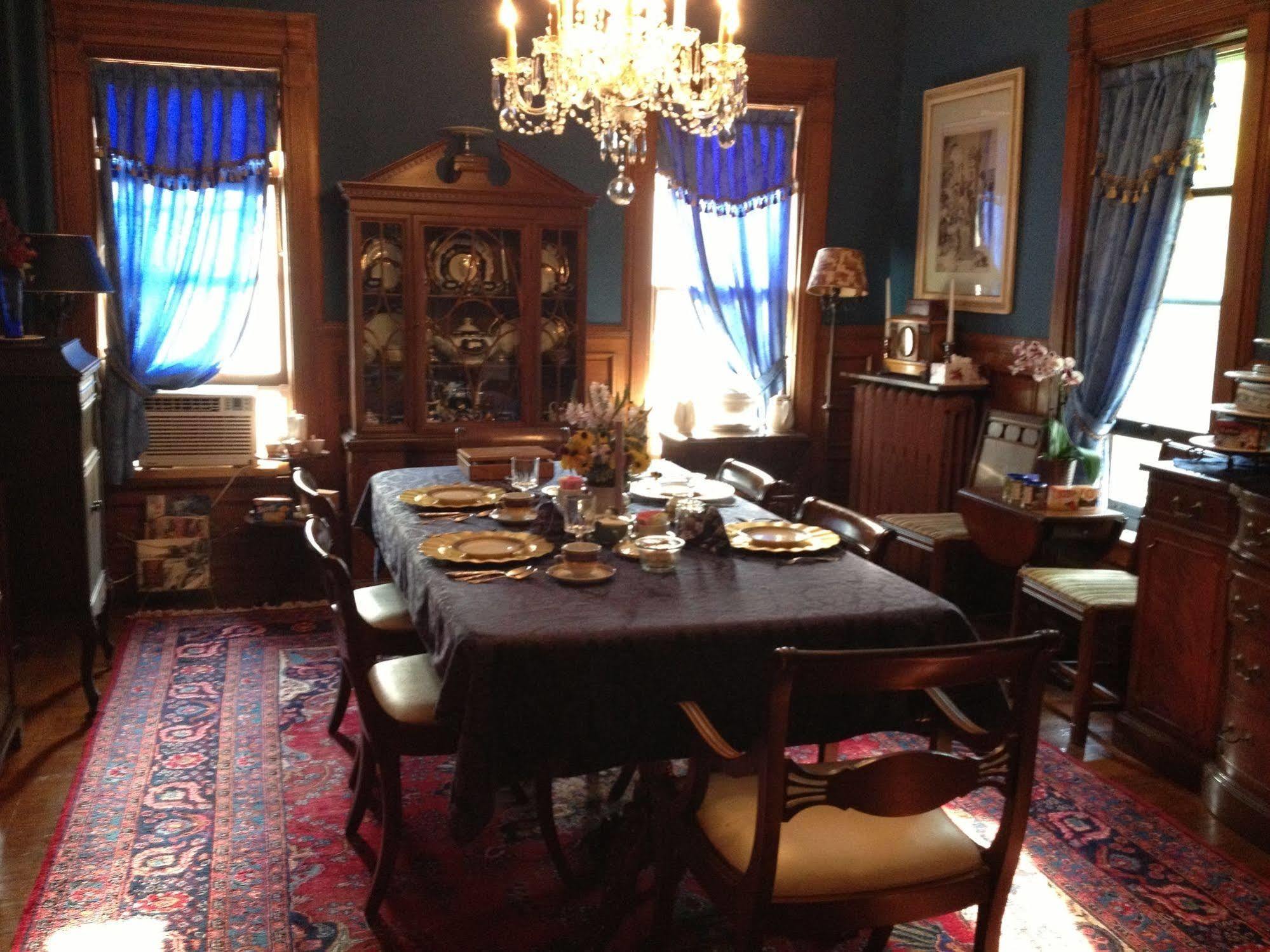 A Moment In Time Bed And Breakfast Niagara Falls Exterior foto