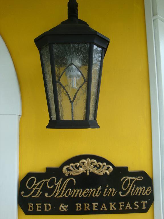 A Moment In Time Bed And Breakfast Niagara Falls Exterior foto