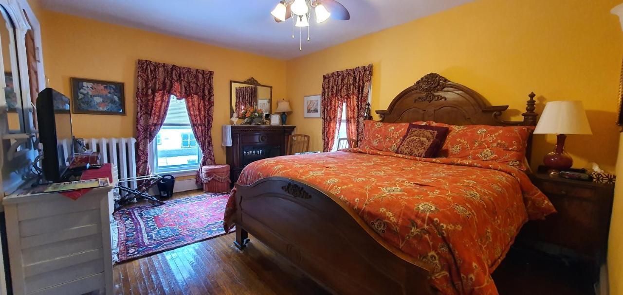 A Moment In Time Bed And Breakfast Niagara Falls Exterior foto