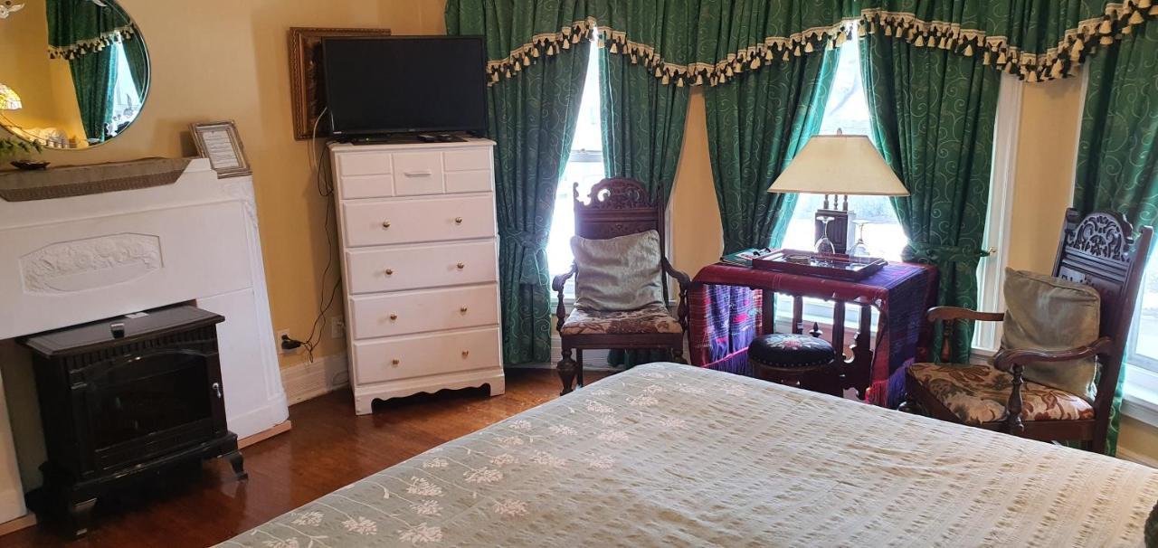 A Moment In Time Bed And Breakfast Niagara Falls Exterior foto